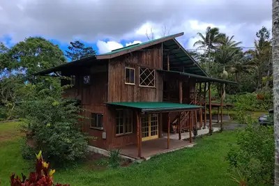 Image de Stay in nature comfortably at this unique Hawaiian home
