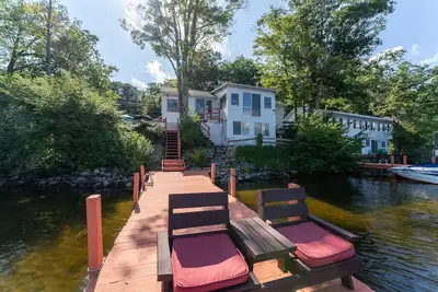 Image de New Lakeside Haven: Sleeps12| HotTub |Private Dock