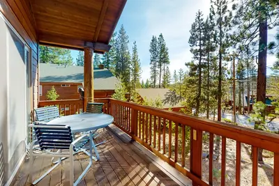 Beautiful Home Amid the Trees Tahoe Donner