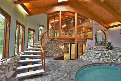Image de Peaceful Relaxing Luxury Villa In-Side Pool & Hot Tub Krakow Shawano Lake-12mi