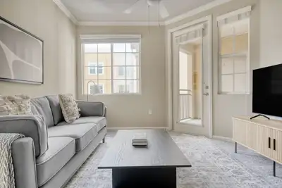 Image de Spacious Milpitas 2br w/ W/D, Parking & Gym, near highways, by Blueground