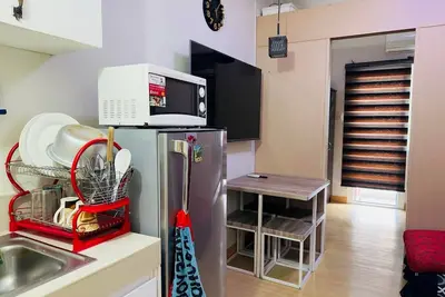 Image de 1br with Balcony facing swimming pool (Wifi and Netflix)