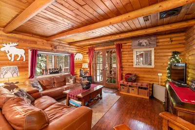 Merry Cabin - Peacefully Poised in the Woods