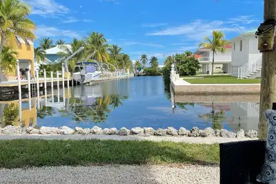 Image de Amazing Pool & Canal Ground Level Home, Ocean access