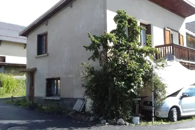 Image de A 3 km de la station de Chaillol. Appart 1er étage plein soleil.