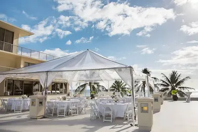 Image de Waikiki Beach Is Just A Short Walk Away! 2 Wonderful View Units, Onsite Dining!