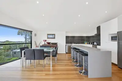 Image de Seaview Sanctuary: Jan Juc Stay with Ocean Views