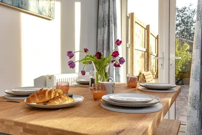 Image de Pass the Keys | Stylish brand new two bedroom house, close to town