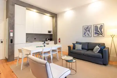 Image de Dirk Apartment - Almada 3º T by LovelyStay