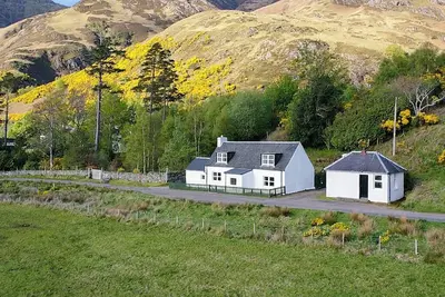 Image de 3 bedroom accommodation in Arnisdale, Kyle of Lochalsh