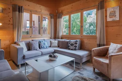 Image de Chalet Bellanis - base alpine pour 11 au coeur de Morzine - Ovo Network
