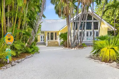 Image de Six houses from stunning sandy Captiva Beaches!