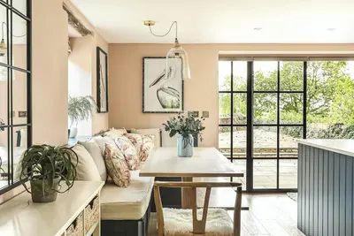 Image de 4 chambres à coucher à Hazelton