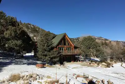 Image de Log home with great views close to town and ski resort