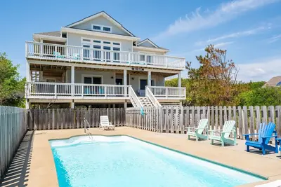 Image de Sea Haven- Heated Salt Water Pool | Sleeps 16 | Dogs Ok |500ft to beach |Hot Tub