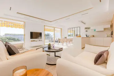 Image de 4p de 96m² sur les hauteurs de Cannes