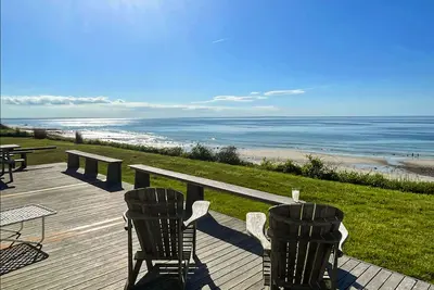 Image de Oceanfront home with private beach, large deck, & washer/dryer - dog-friendly