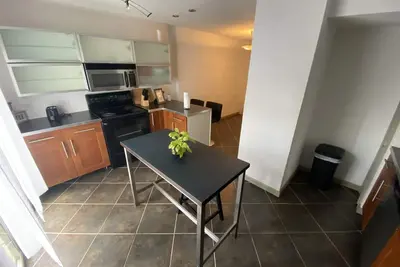 Image de Uptown 2 Bedroom Townhome Getaway