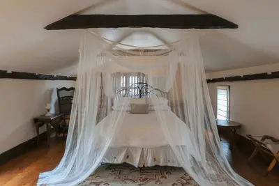 Image de Luxury in a Historic Landmark-great restaurants within walking distance!