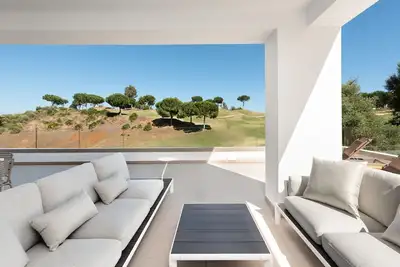 Image de Stylish 3-Bed Apt on La Cala Golf 15th Hole View