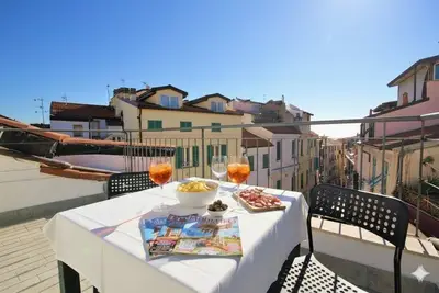 Image de Apartment with terrace in city centre | Ap06