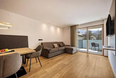 Image de Appartement moderne \"Nice 4\" avec balcon au centre de Bressanone/Brixen