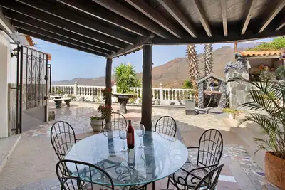 Image de Finca Fani 1' avec vue sur la mer, vue sur la montagne, piscine partagée, terrasse et jardin.
