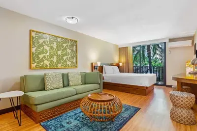 Image de Studio City View Kitchenette, A/C and WiFi - Bamboo Waikīkī Hotel #305