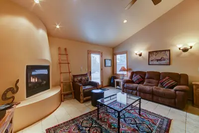 Image de 3 Br 3 Ba * Pvt Patio * Back Yard * Views *Balcony * Bbq