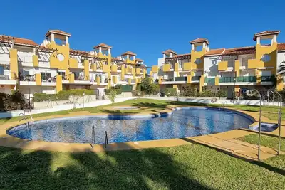 Image de Appartement avec 2 chambres, 2 salles de bain, vue sur la piscine, WiFi.