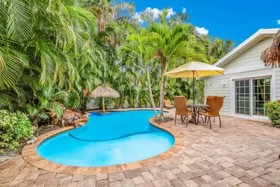 Image de Gorgeous Villa, with Private Heated Pool and Tiki Bar