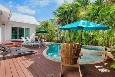 Image de Beach Dream Cottage: Steps from the Beach with Private Pool and Spa!