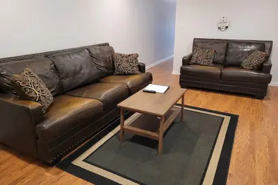 Image de Cozy Newly Remodeled Duplex