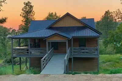 Image de Your Perfect Black Hills Adventure Starts at The Lodge on High Ridge Trail!