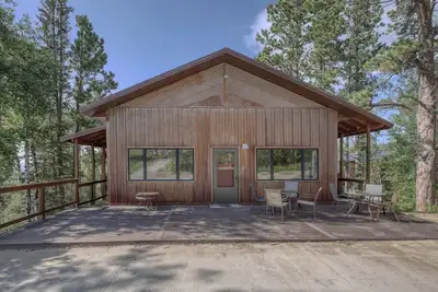 Image de Mountain Oasis - private hot tub and game room.