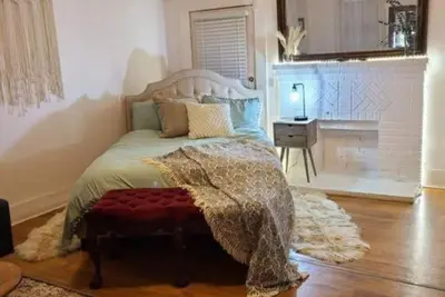 Image de Cozy, Cute, Private Ozark Suite 5 Mins to Hospital