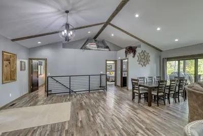 Image de Spacious Cabin Close To Atv & Snowmobile Trails