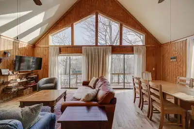 Image de River front house for ten