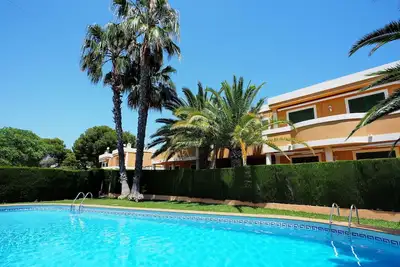 Image de Belle maison de vacances pour 6 personnes avec Wifi, piscine, climatisation, Tv, terrasse et parking