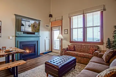 Image de Allegheny Springs 440: Slope Side, Views Of The Slope 2 Bedroom Plus Den 2 Bath