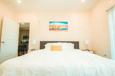 Image de 🔥 Walk 2 Shores ❤️ | Sleeps 4 W/ W+D + Near Casinos