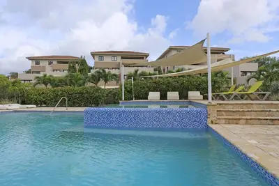 Image de Luxe Apartment by the Beach & Golf court