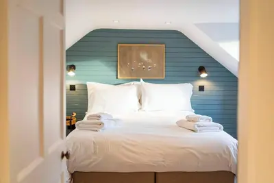 Regal Residence - Metropolitan Luxury