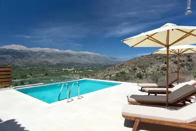 Image de Luxury Villa with Private Pool near Chania