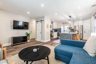Image de Elegant 2br Ferndale Cottage! Welcome!