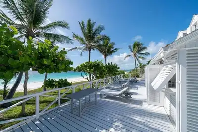 Oceanfront on Harbour Island's famous pink beach with pool.