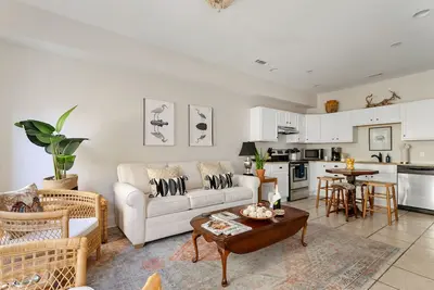 Image de Pentas Home: Historic Secluded Haven