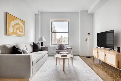 Image de Luxe Uws 2br w/ Elevator, Doorman & Gym, near Central Park, by Blueground