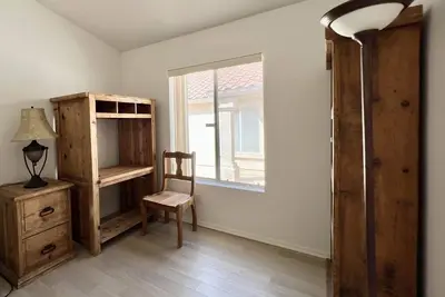 Image de Charming 3-bedroom home in a peaceful residential neighborhood