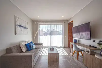 Image de Chic 2 Bdr ♥️ Pdc Condo near 5th avenue & Beach 🏖